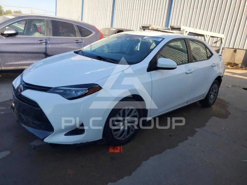 2017 Toyota COROLLA фото