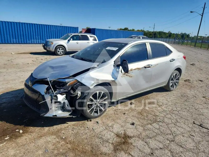 2017 Toyota COROLLA фото