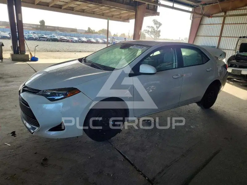 2017 Toyota COROLLA фото