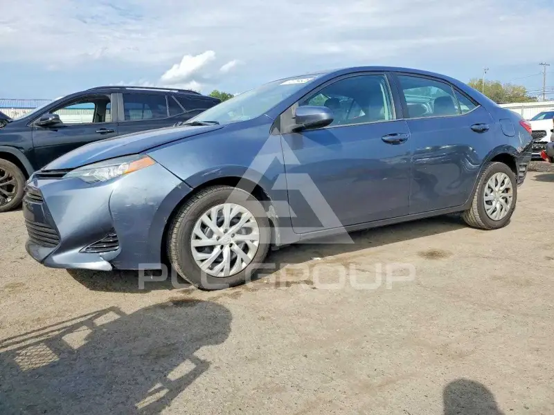 2017 Toyota COROLLA фото