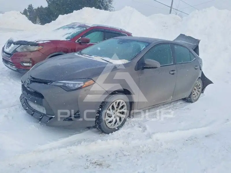 2017 Toyota COROLLA фото