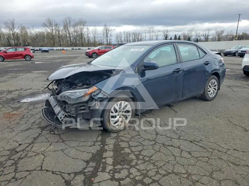 2017 Toyota COROLLA фото