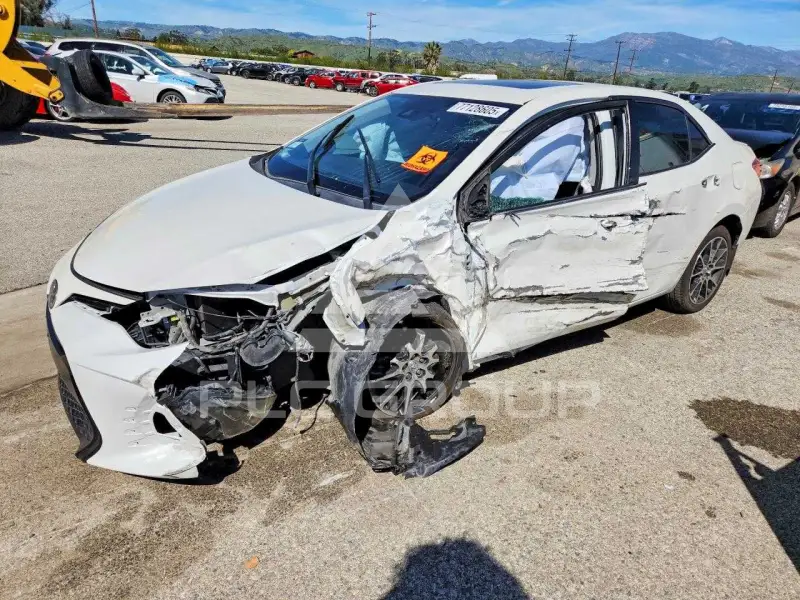 2017 Toyota COROLLA фото
