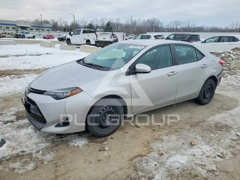 2017 Toyota COROLLA фото