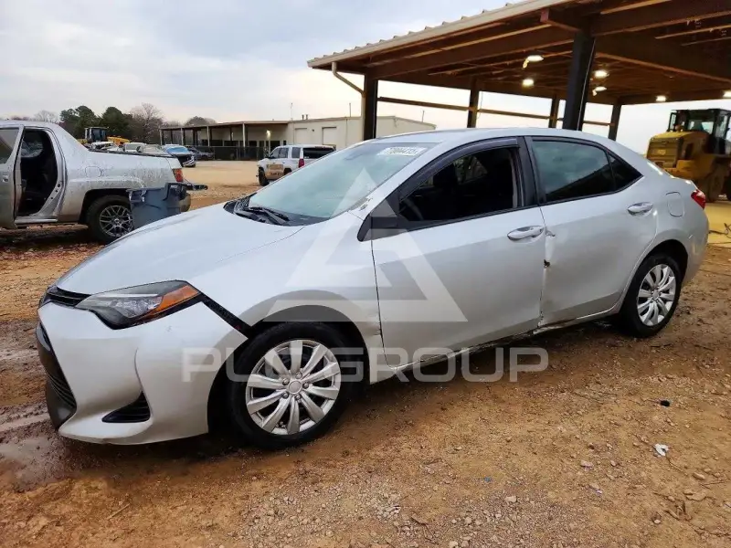 2017 Toyota COROLLA фото