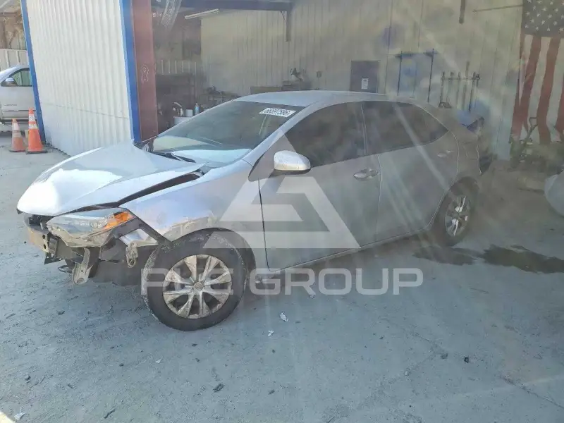 2017 Toyota COROLLA фото