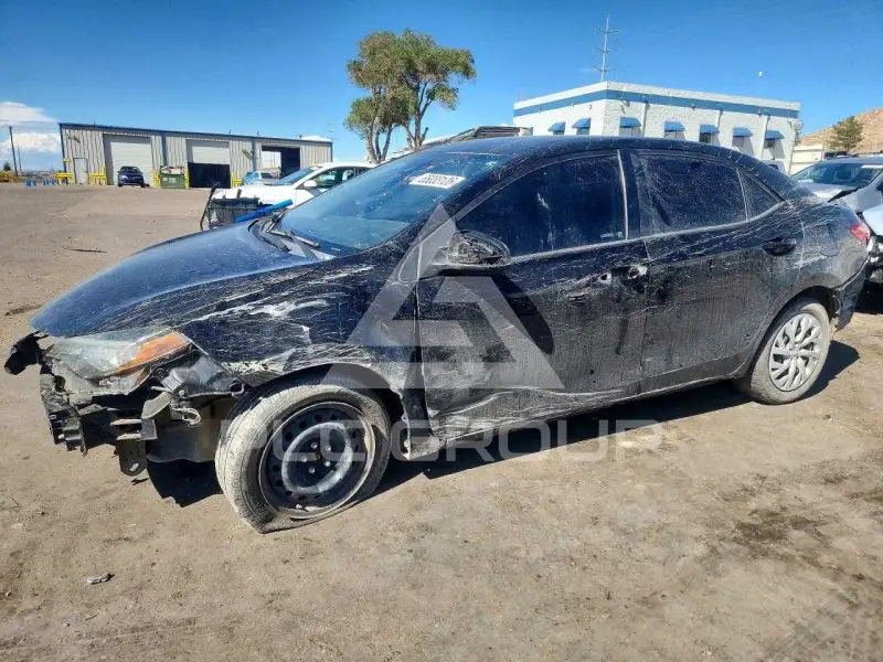 2017 Toyota COROLLA фото