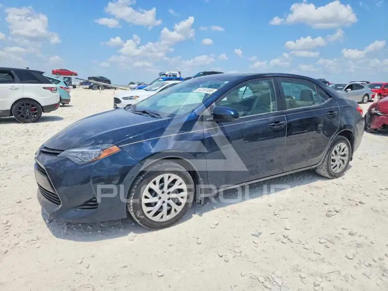 2017 Toyota COROLLA фото