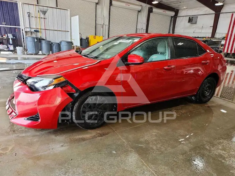 2017 Toyota COROLLA фото