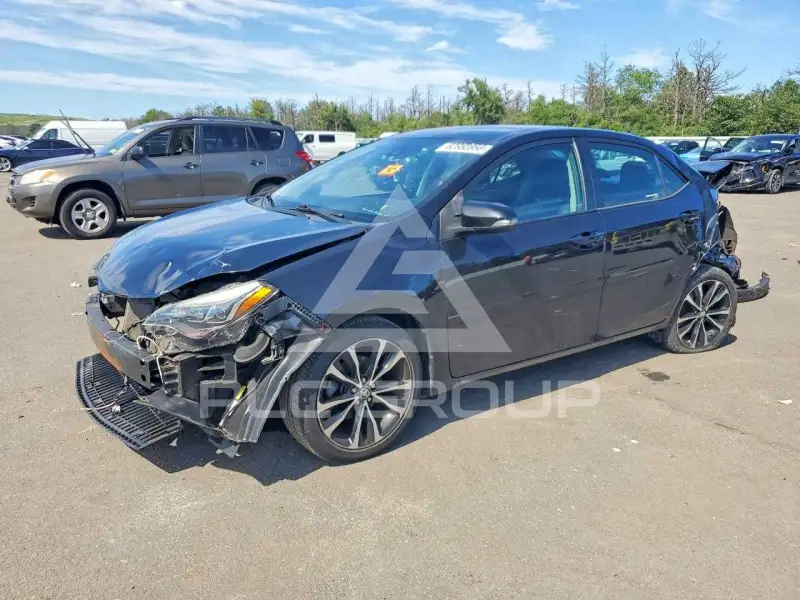 2017 Toyota COROLLA фото