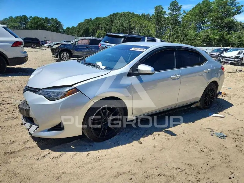2017 Toyota COROLLA фото