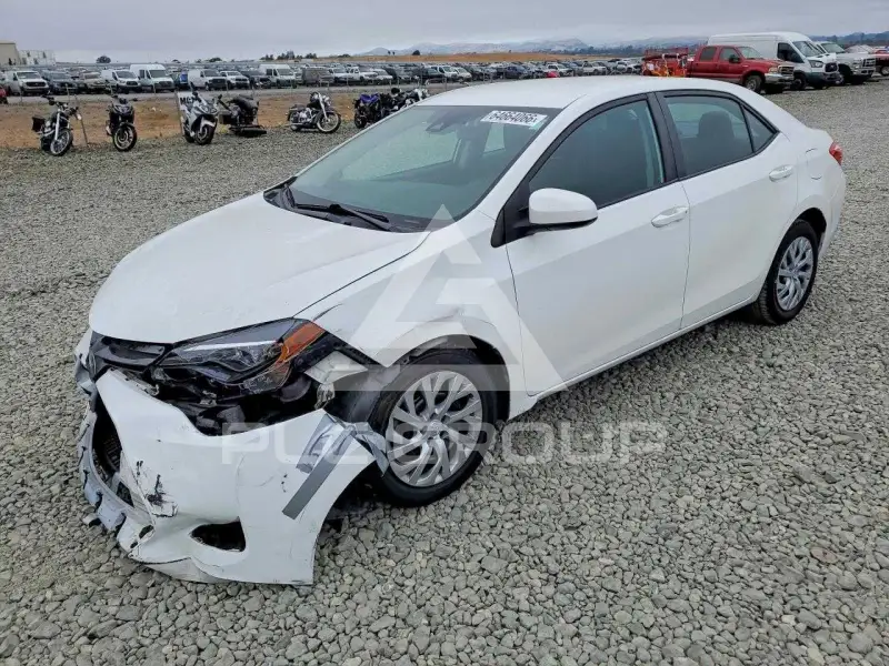 2017 Toyota COROLLA фото