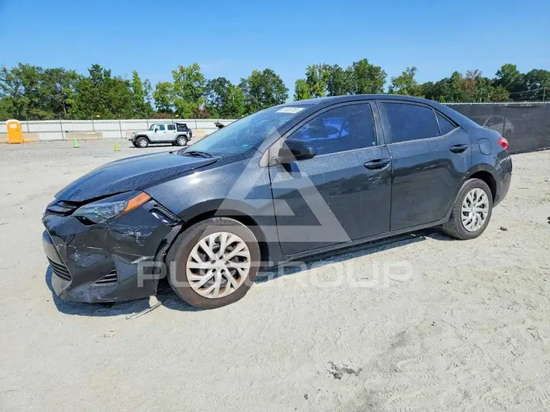 2017 Toyota COROLLA фото