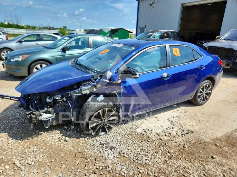2017 Toyota COROLLA фото