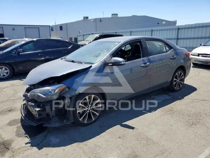 2017 Toyota COROLLA фото