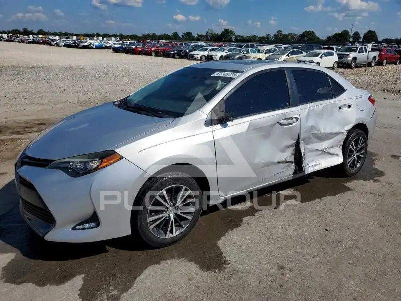 2017 Toyota COROLLA фото