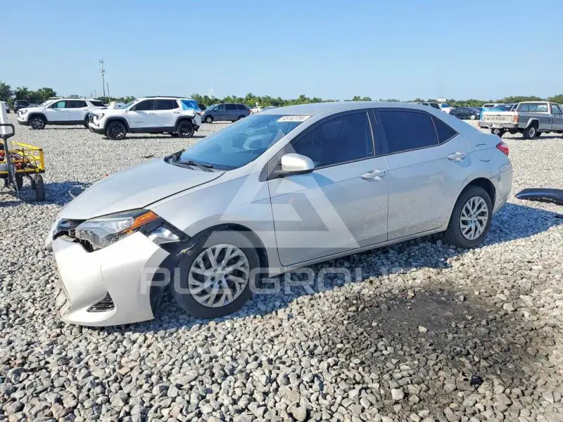 2017 Toyota COROLLA фото