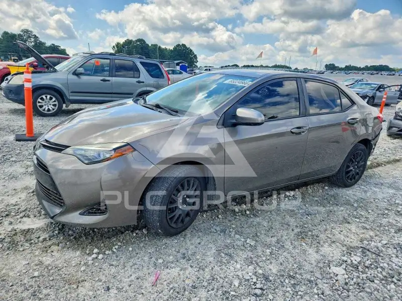 2017 Toyota COROLLA фото