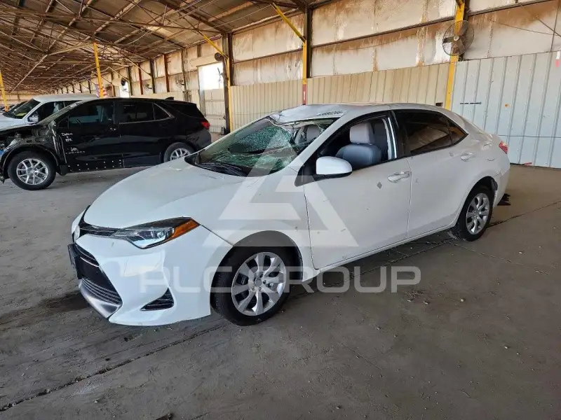 2017 Toyota COROLLA фото