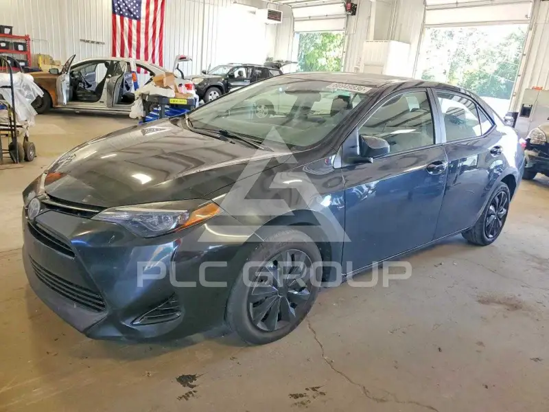 2017 Toyota COROLLA фото
