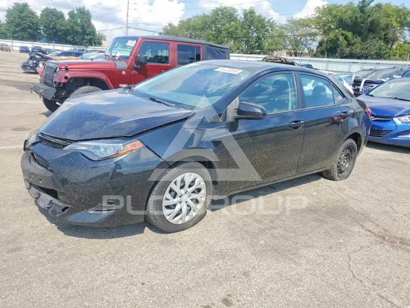 2017 Toyota COROLLA фото