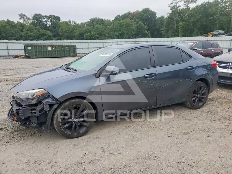 2017 Toyota COROLLA фото