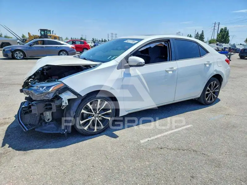 2017 Toyota COROLLA фото