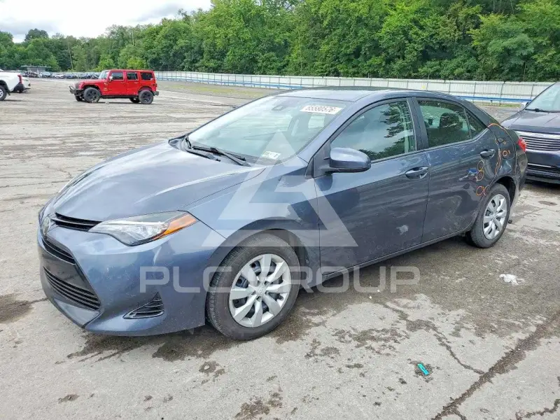 2017 Toyota COROLLA фото