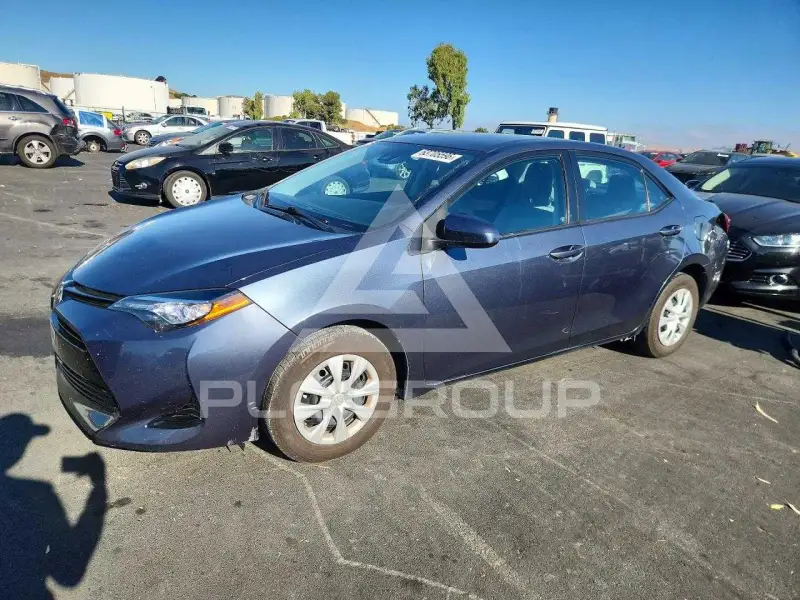 2017 Toyota COROLLA фото
