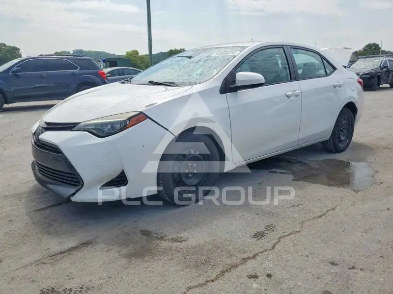 2017 Toyota COROLLA фото