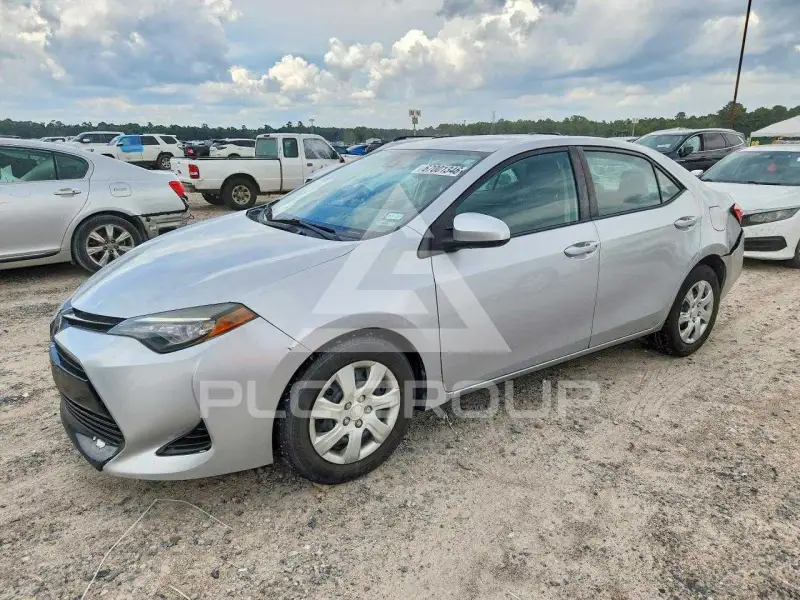 2017 Toyota COROLLA фото