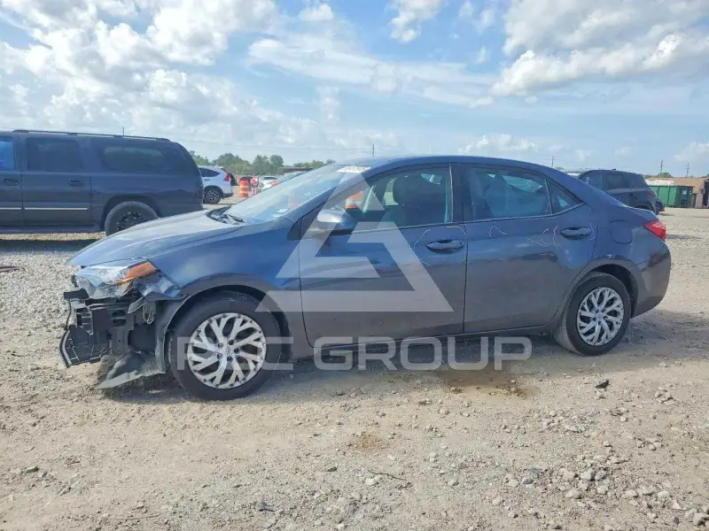 2017 Toyota COROLLA фото