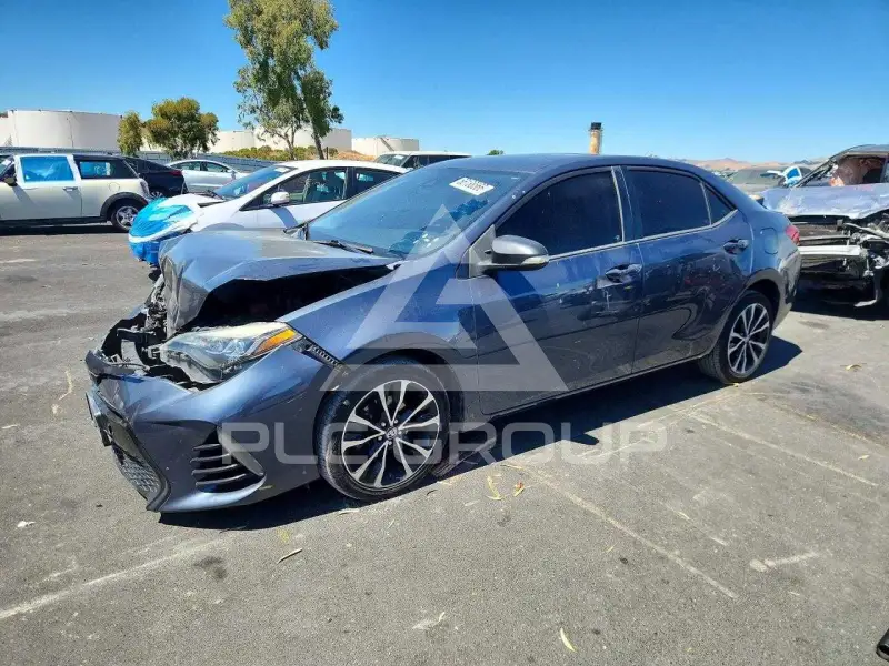 2017 Toyota COROLLA фото