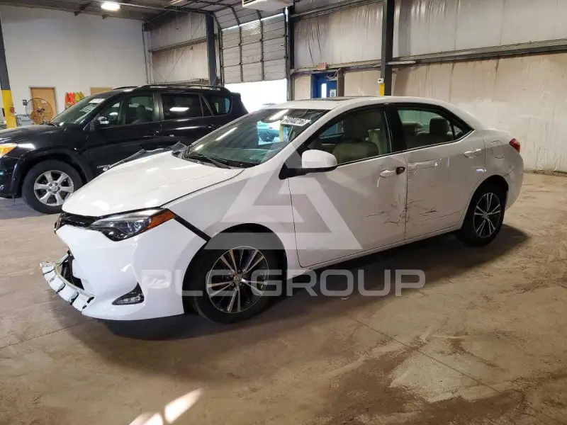 2017 Toyota COROLLA фото