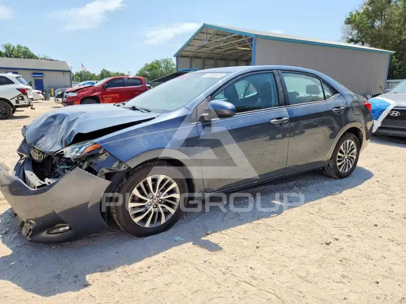 2017 Toyota COROLLA фото