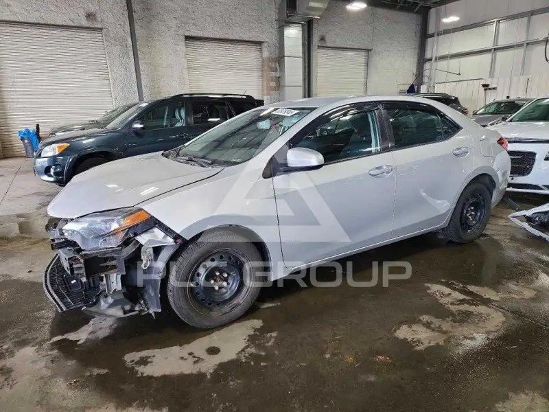 2017 Toyota COROLLA фото