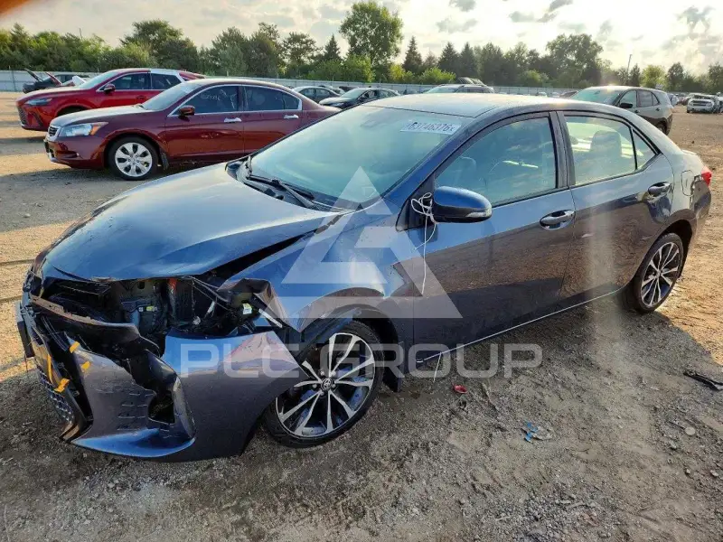 2017 Toyota COROLLA фото
