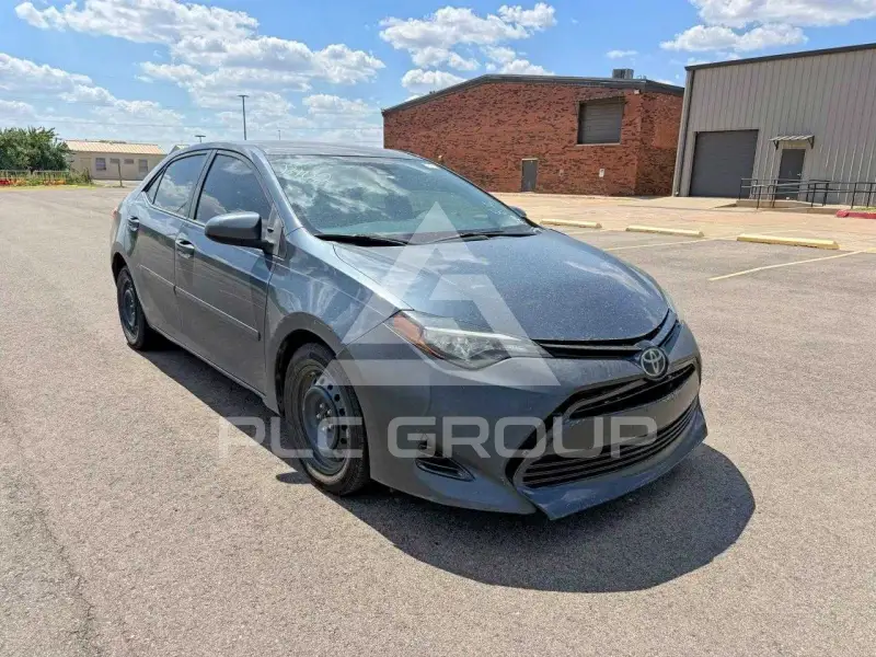 2017 Toyota COROLLA фото