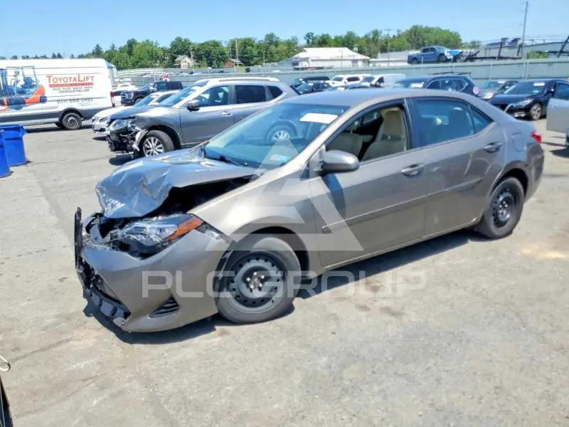 2017 Toyota COROLLA фото