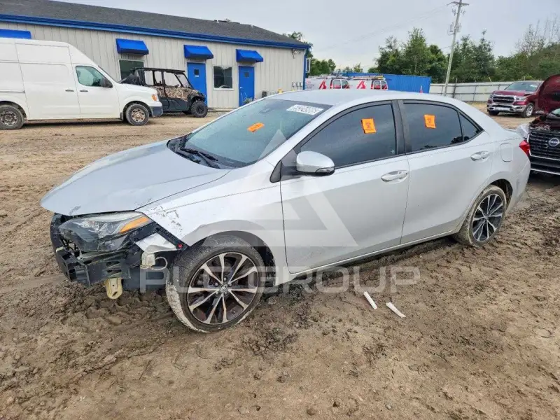 2017 Toyota COROLLA фото