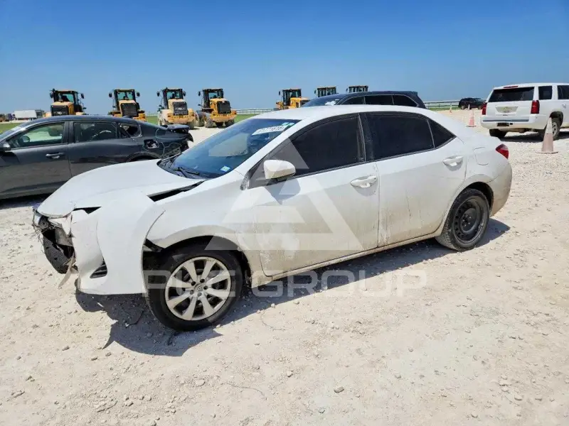 2017 Toyota COROLLA фото
