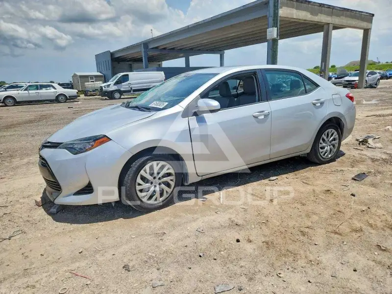 2017 Toyota COROLLA фото