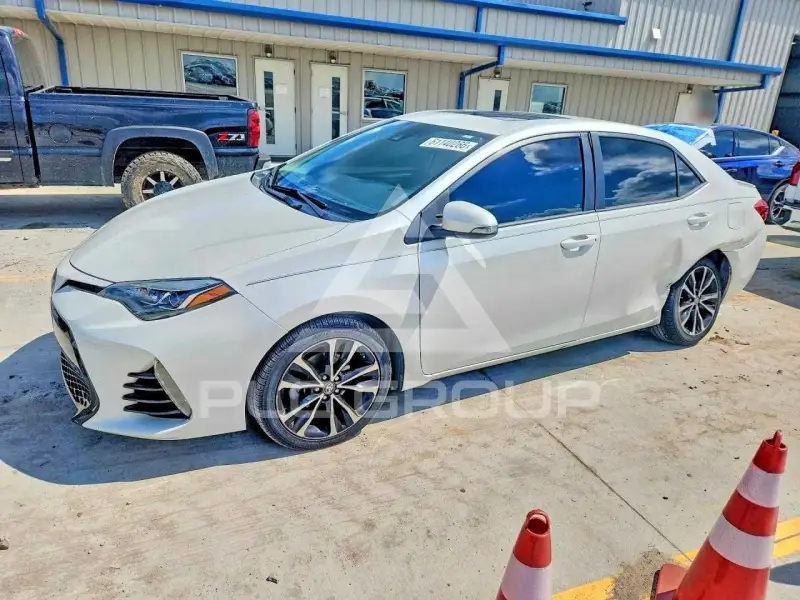2017 Toyota COROLLA фото