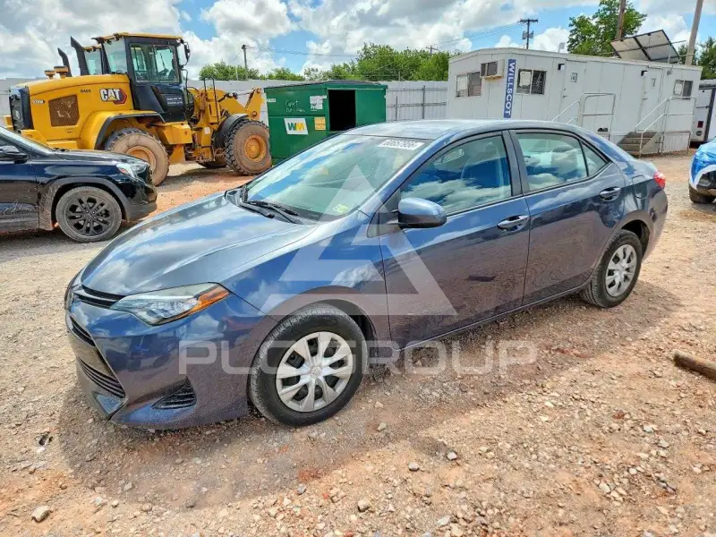 2017 Toyota COROLLA фото