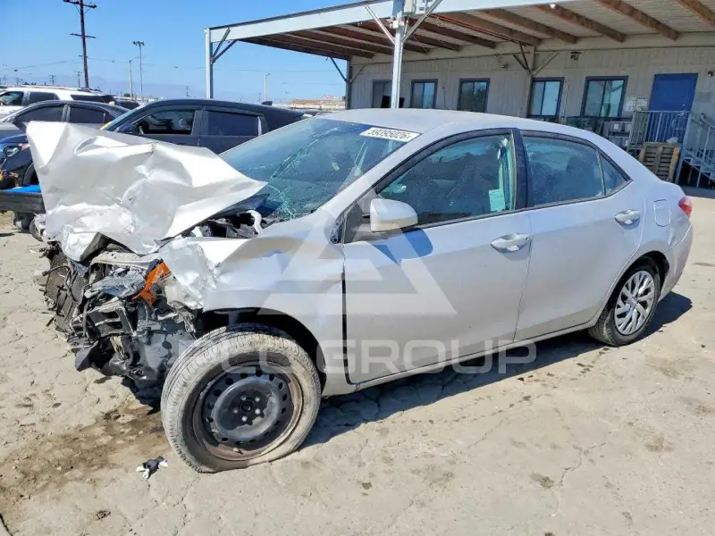 2017 Toyota COROLLA фото