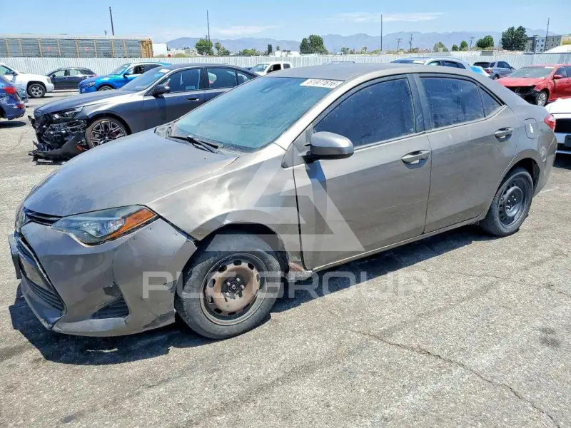 2017 Toyota COROLLA фото