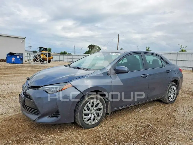 2017 Toyota COROLLA фото