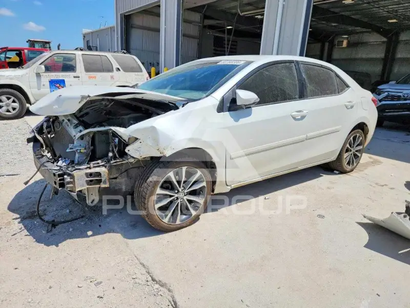 2017 Toyota COROLLA фото