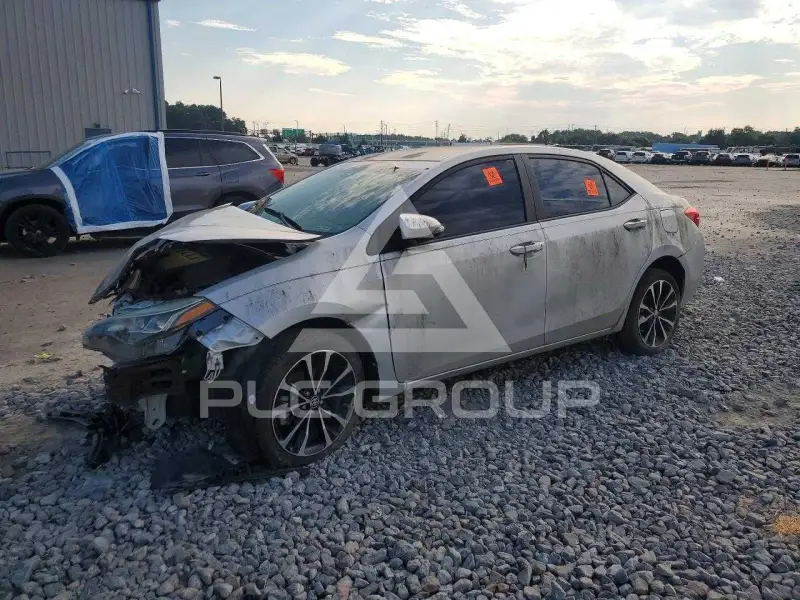 2017 Toyota COROLLA фото