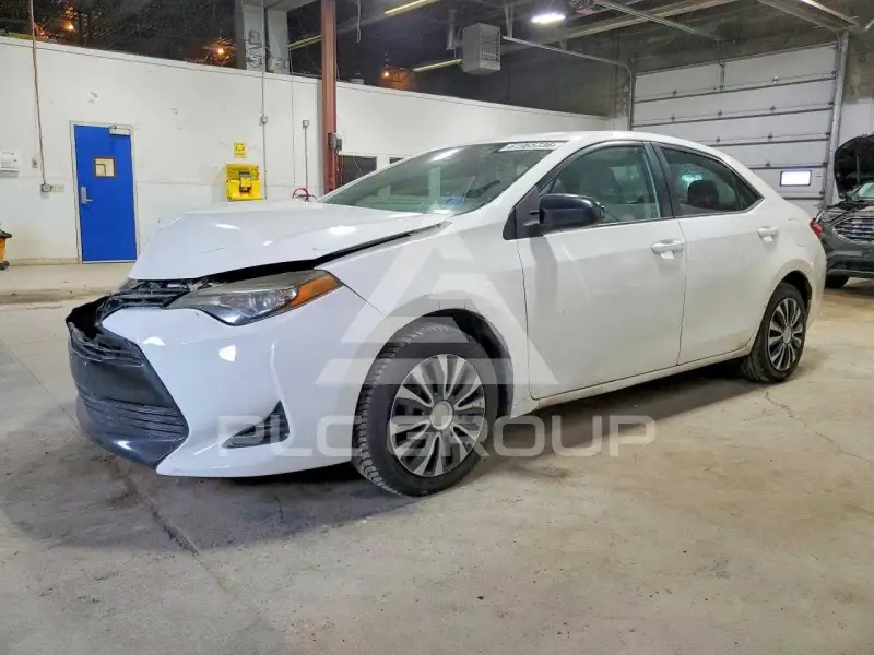 2017 Toyota COROLLA фото